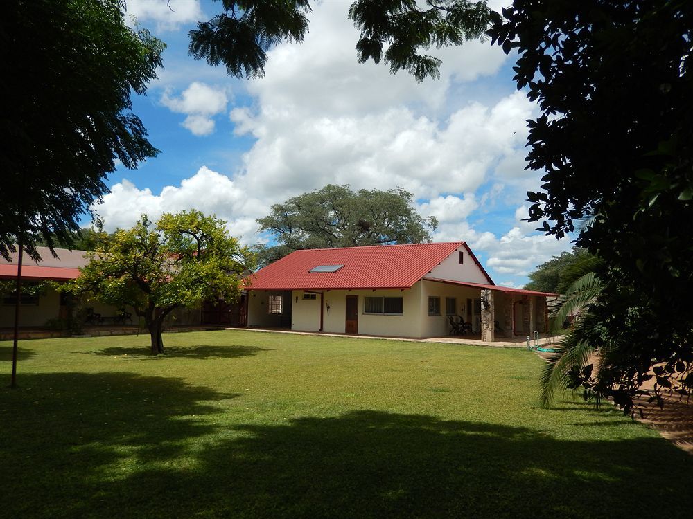 Dornhuegel Guestfarm Hotel Grootfontein Exterior foto